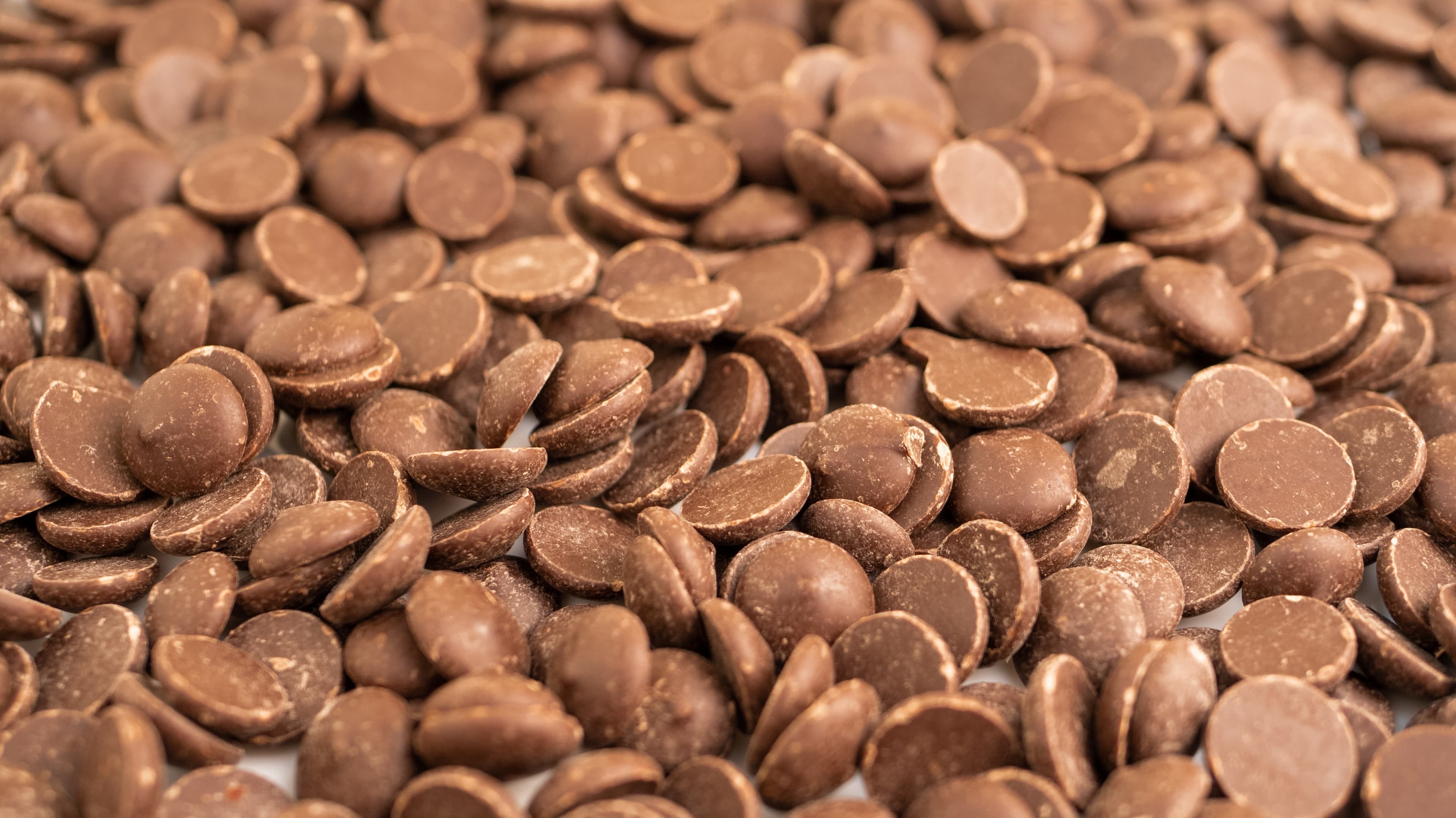 CHOCOLATE DARK DROPS 2.5KG 70% (CALLEBAUT)